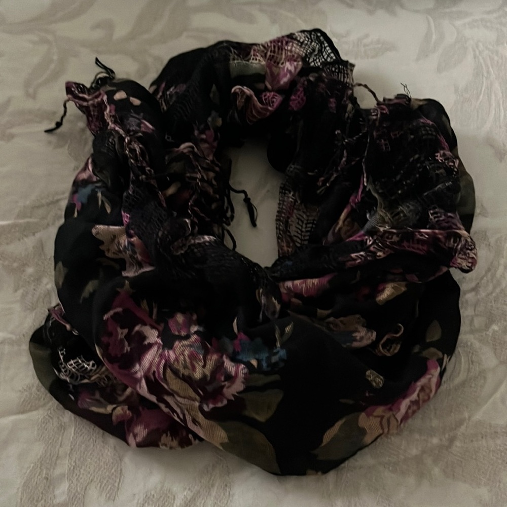 Floral design scarf